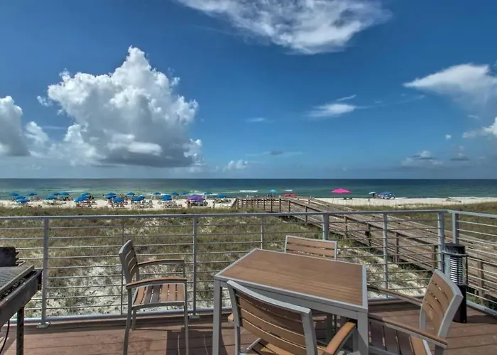 New Listing, Luxury 4bd Steps To Club Villa