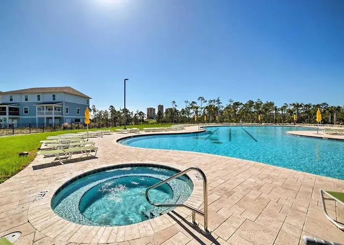 New Listing, Luxury 4bd Steps To Club Villa