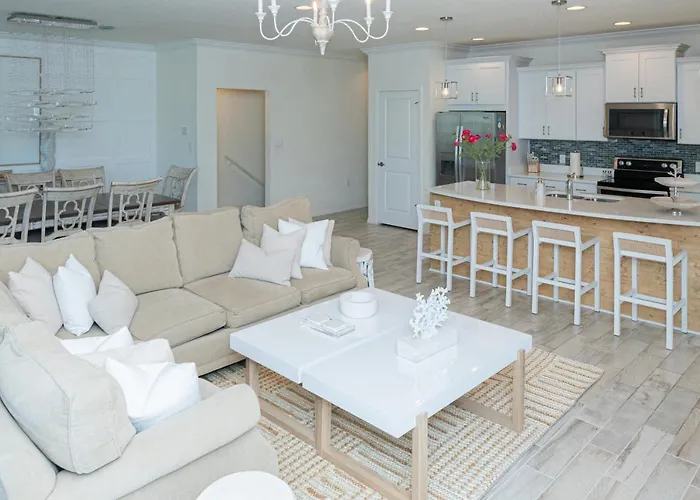 New Listing, Luxury 4bd Steps To Club Villa *